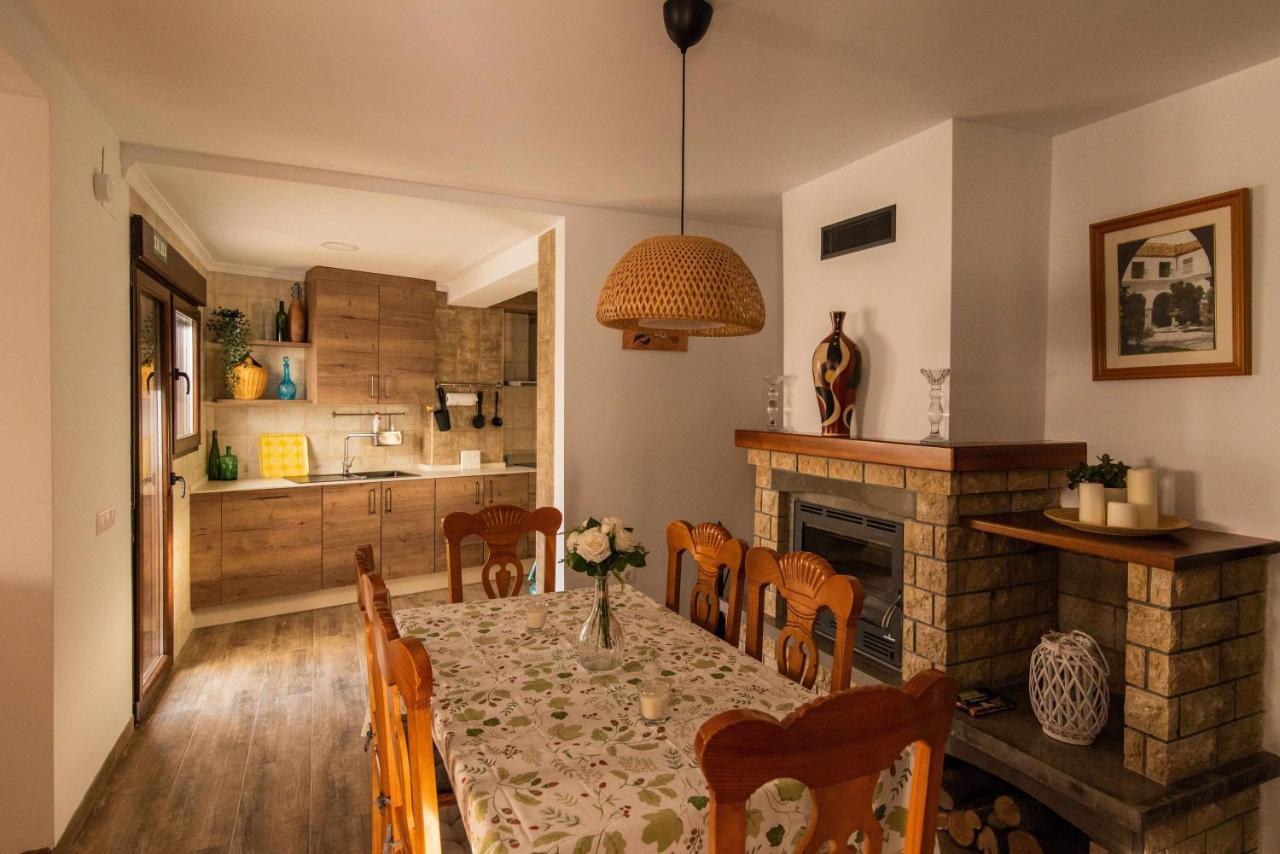 Casa de Férias Lujoso En El Centro De Andalucía Con Barbacoa Y Chimenea Exterior